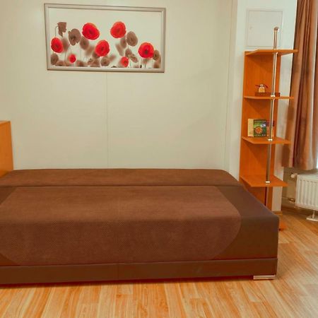 Basement Atrium Apartman Apartment Keszthely Bagian luar foto
